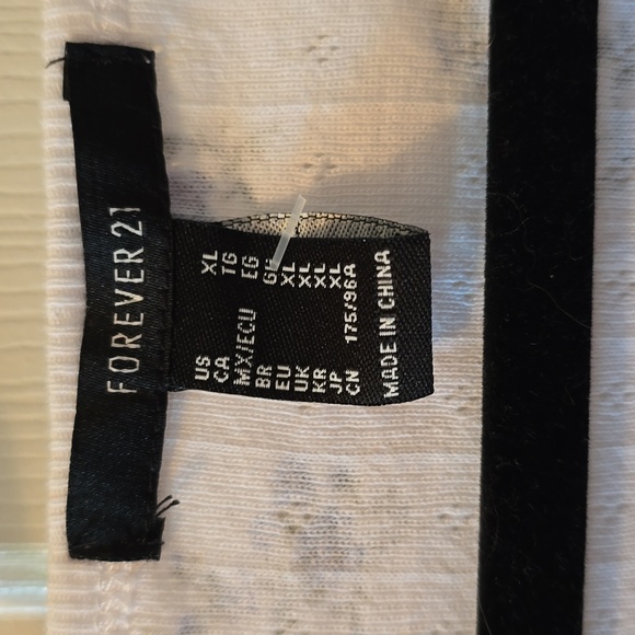 FOREVER 21 WOMENS JUNIOR SIZE WHITE FLORAL SUMMER CROP TOP SIZE XL - Picture 3 of 13